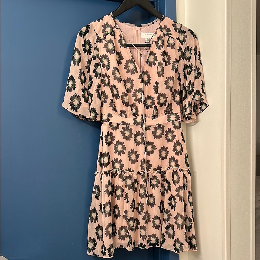 👚NWT👚 Ted Baker London Chiffon Pink Dress with Black Floral Design